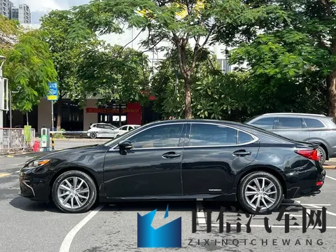 12万多拿下雷克萨斯ES混动,省油代步,家用舒适之选!-3