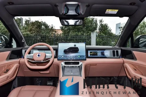 腾势N8L DM来了！二孩，三孩家庭的出行，本该如此从容惬意-3