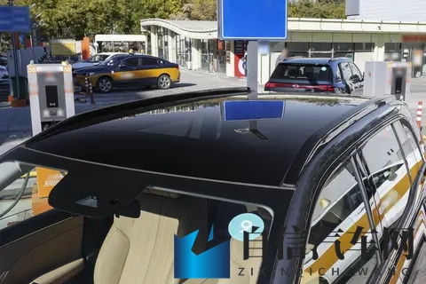 新手司机探店新车!埃安i60增程版,这款车有哪些亮眼看点?-3