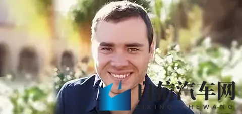 特斯拉前AI工程师高赞FSD：这是一次完美无瑕的驾驶体验-2