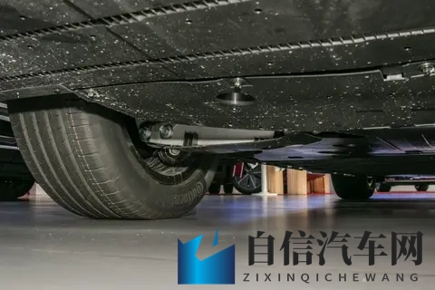 2025款星纪元ES：科技与续航兼备的电动新选择-3