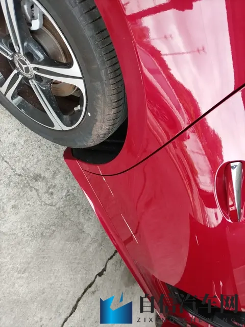 一手准新奔驰A级，红色时尚座驾，15万轻松拥有！-1