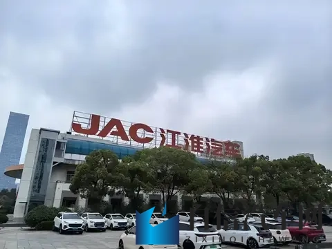 西方制裁大棒一挥，中国车企现笑纳大礼！这波谁输谁赢？-2