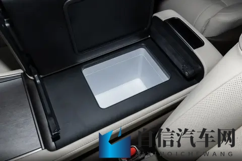 麻豆少妇：网红妻子风情万种-2