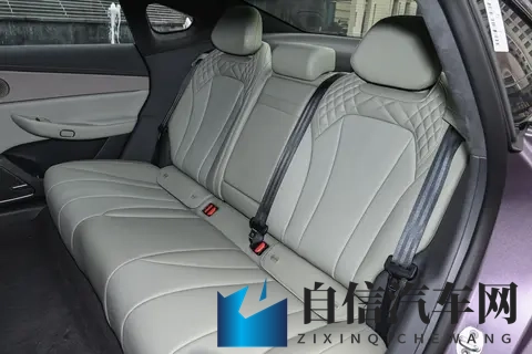 电动轿车全能选手,深度体验2025款星纪元ES Ultra四驱旗舰版-3