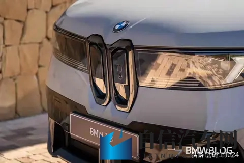 2026款纯电宝马iX3 M运动版亮相！22寸轮毂+红色卡钳，明年量产-2