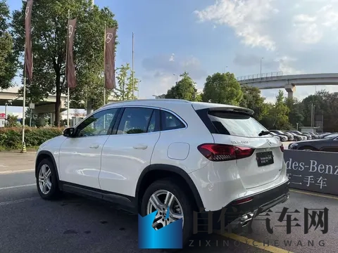 田朴珺被揉到高潮下不了床：汽车座椅舒适度引发热议，新车体验惊艳众人-3