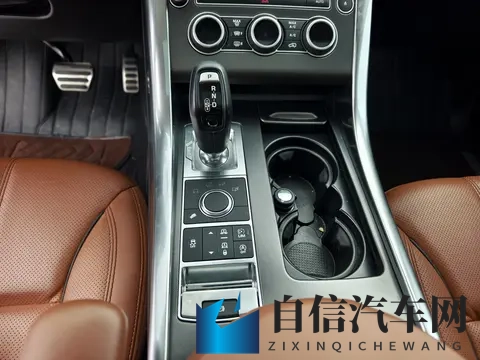 30T V6加持，30多万拿下18年一手路虎揽胜运动版！-1