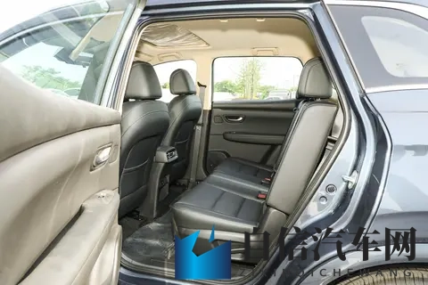 到店体验第三代蓝电E5 PLUS，230km 越级续航真香-3