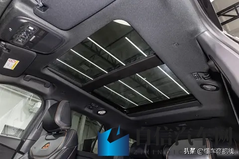 欧美熟妇BRAZZERS老师：汽车新趋势解析：新能源汽车崛起，自动驾驶引领未来-2