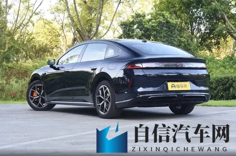 家用MPV怎么选？传祺E8 VS 别克GL8_比亚迪夏-1