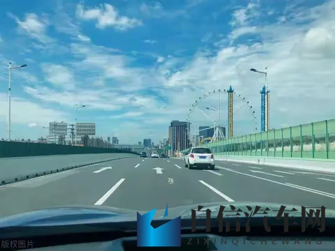 开车12年后，才明白高速上并不是越快越好，都是吃亏换的经验！-2