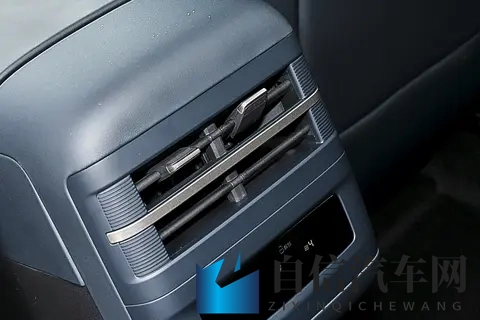 钛 7 2025 款 200KM 两驱 Max 版试驾，感受出行新体验-2