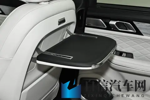 买家庭用车别着急，先看看这款，空间大，配置实用，价格实惠-1