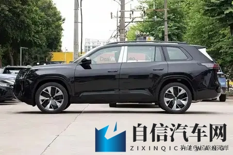 李梓熙被香港猥琐摄影师捆绑：李梓熙遭香港摄影师不雅行为束缚-2