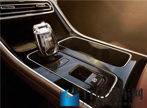 铜铜铜铜铜铜铜铜好大好深色星空：璀璨星河映深色，铜色星空格外壮观-1