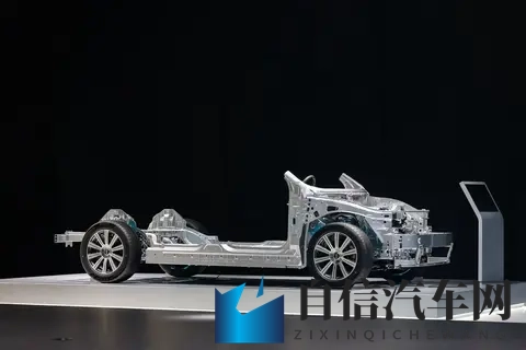 王者荣耀女英雄无小内爱心轮滑图片:王者荣耀女神轮滑秀美图-2