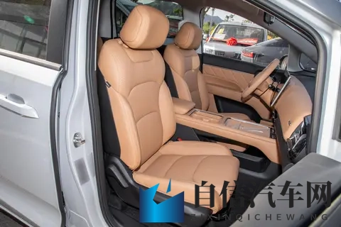 不到10万给你20万级体验，星光730诠释给人民的家用MPV该怎么造？-1