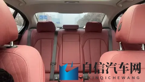 适合女生的高性价比新能源车，时尚与实用兼具-2