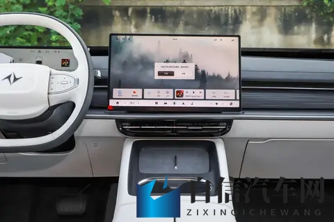 15万级轿跑新标杆，全系标配激光雷达，实拍东风奕派eπ007+-3