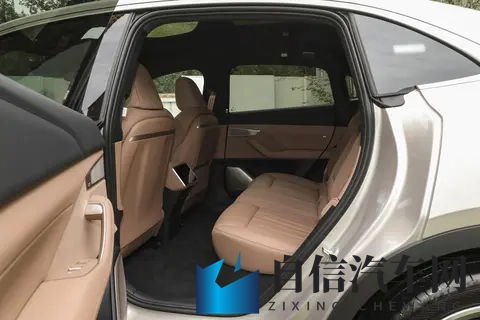 别只把12123当“罚单查询器”!解锁这5个隐藏神技让你开车更省心-1