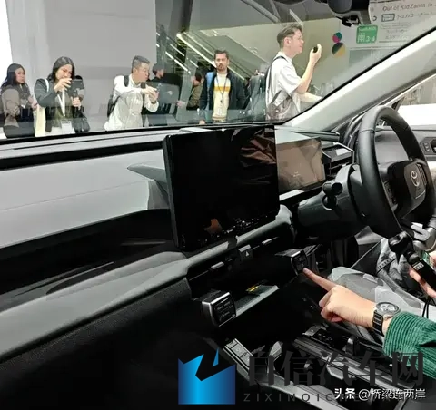 丰田RAV4降价至16万?混动四驱硬刚国产车-1