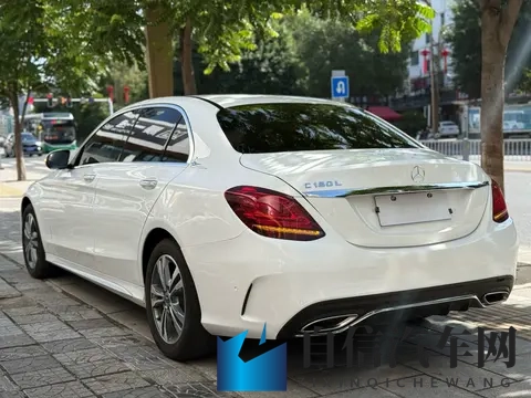 体育生的ji已又长又粗：运动健将身材挺拔，肌肉线条明显突出-2