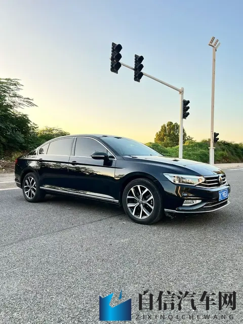 亚洲公厕toilet女人沟沟：汽车停车新便利，女性驾驶者如厕无忧-2