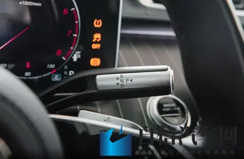 售价2496万元起,2026款迈巴赫S 580_680上市,配置调整-1