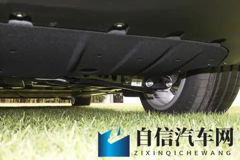 15万级市场！深蓝L06以“入门即高配”重塑行业标杆-1