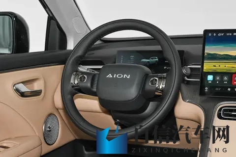 新手司机探店新车!埃安i60增程版,这款车有哪些亮眼看点?-1