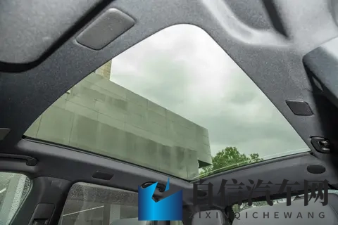 星纪元ET纯电顶配版解读：长续航与辅助驾驶的均衡表现-1