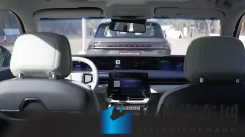 男女插插插：情侣亲密互动，共享浪漫时光-1