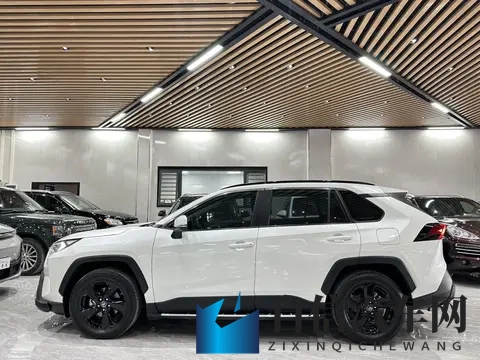 揉我胸 啊 嗯出奶了：轻揉诱发哺乳，感受温馨哺乳时刻-1