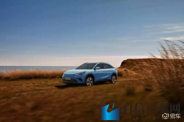 男生和女生羞羞羞：时尚驾驭，男女风采各异-2