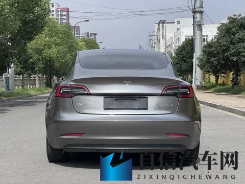 10万出头，圆你特斯拉梦！Model3代步通勤值不值？-3
