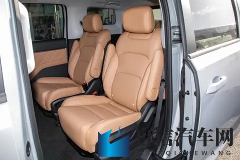 10 万级家用 MPV 宝藏之选！星光 730 PHEV 全解析，好开又好坐还省钱-1