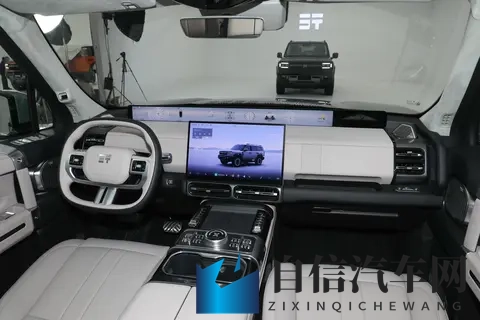 3299万元起售，20T插混+四驱，硬派SUV纵横G700适合家用？-2