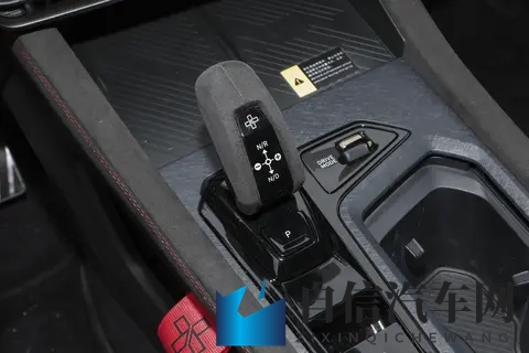 10万级性能车标杆！20T+8155芯片+智能辅助驾驶，还得看它-2