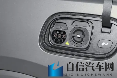 乐道L90六座版Pro：务实家庭的纯电空间解决方案-2