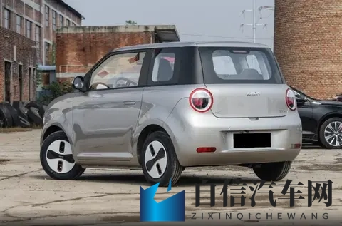 日本巜商务旅行戴帽子的:商务旅行戴帽子的奥秘:日本礼仪与时尚的碰撞-2