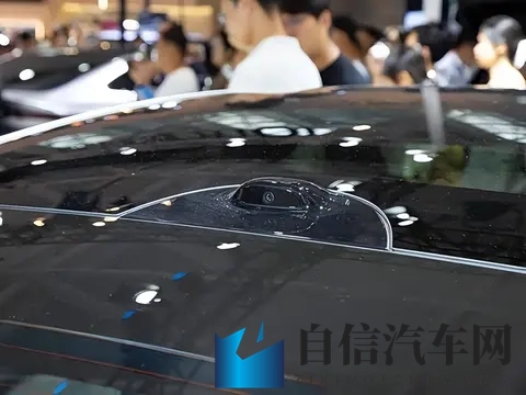 长安启源A06上市，提供纯电与增程选择，售价1099万元起-2