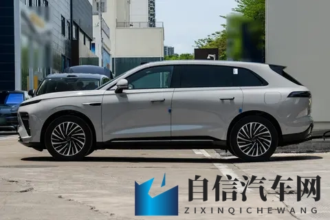 2025 款星途星纪元 ET 深度解析:20 万级价格,竟藏百万级用车体验?-2