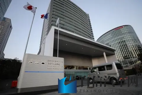 半年巨亏百亿元！国际巨头宣布：出售总部大楼-1