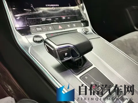 24万多拿下奥迪A6L，一手准新行政座驾，气场依旧！-3