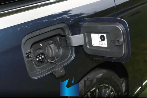 一对三胎家庭的真实选择:26款岚图梦想家PHEV-3