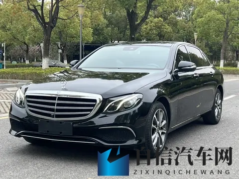 全新标识尽显尊崇 超级AI增程吉利银河 V900首秀-1