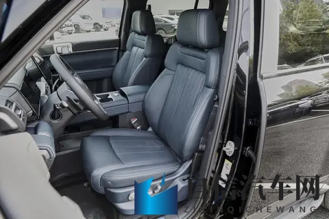 方程豹钛7用车体验：兼顾空间、动力与智能的家用SUV-3