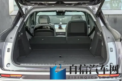 中型SUV的较量,极氪7X对比特斯拉Moldel Y,选谁更合适?-2