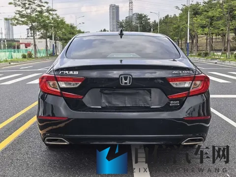 一手准新雅阁,家用代步好选择?-1